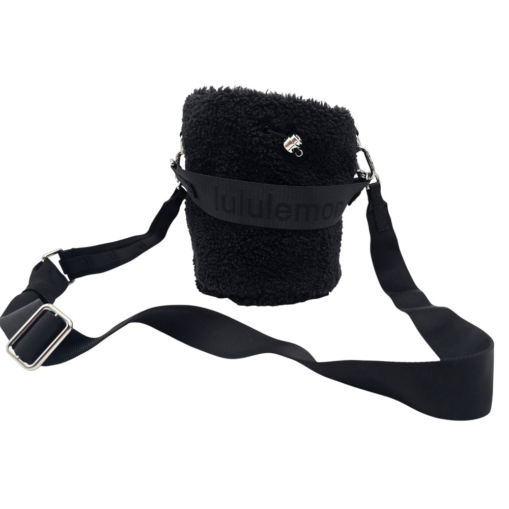 Lululemon Black Sherpa Bucket Crossbody Bag One Size